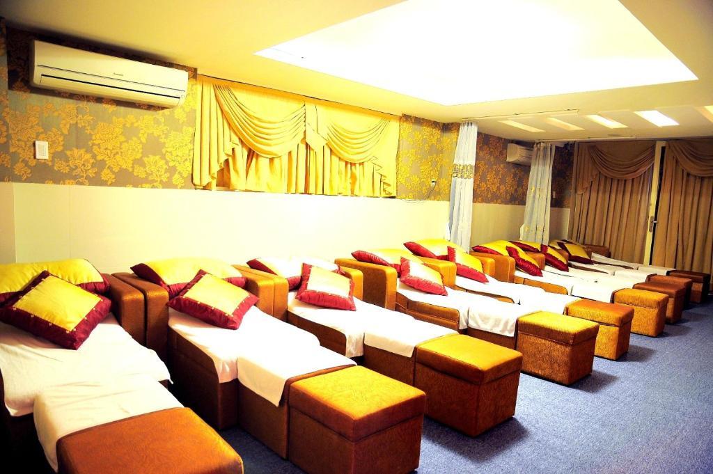 הו צ'י מין סיטי A25 Hotel - 14 Luong Huu Khanh מראה חיצוני תמונה